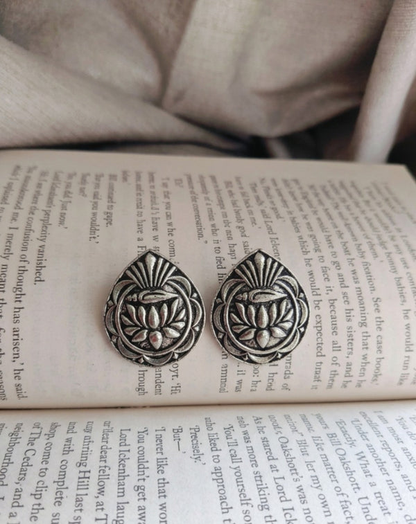 The Kamal Pankh Studs