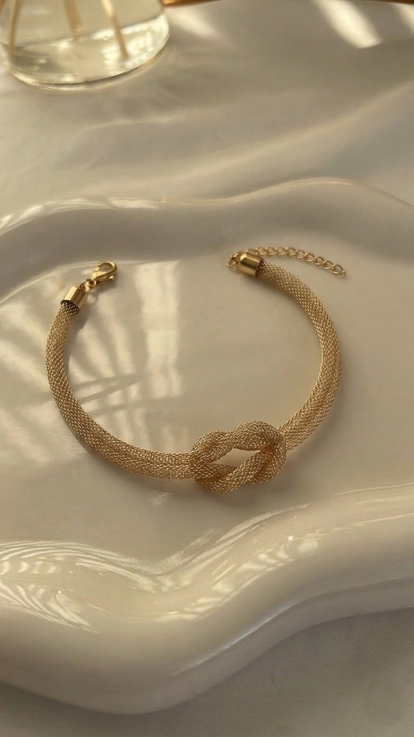 Tangled Promise Golden Knot Bracelet