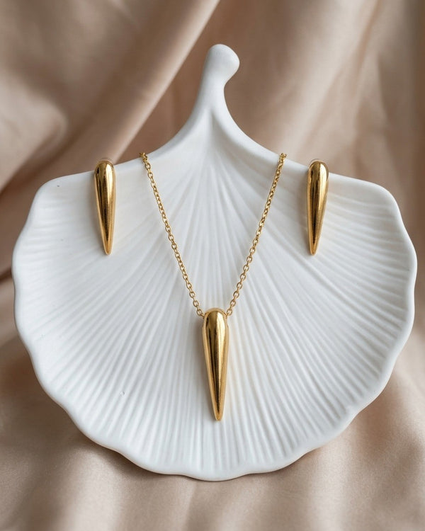 The Liquid Gold Drop Pendant Set