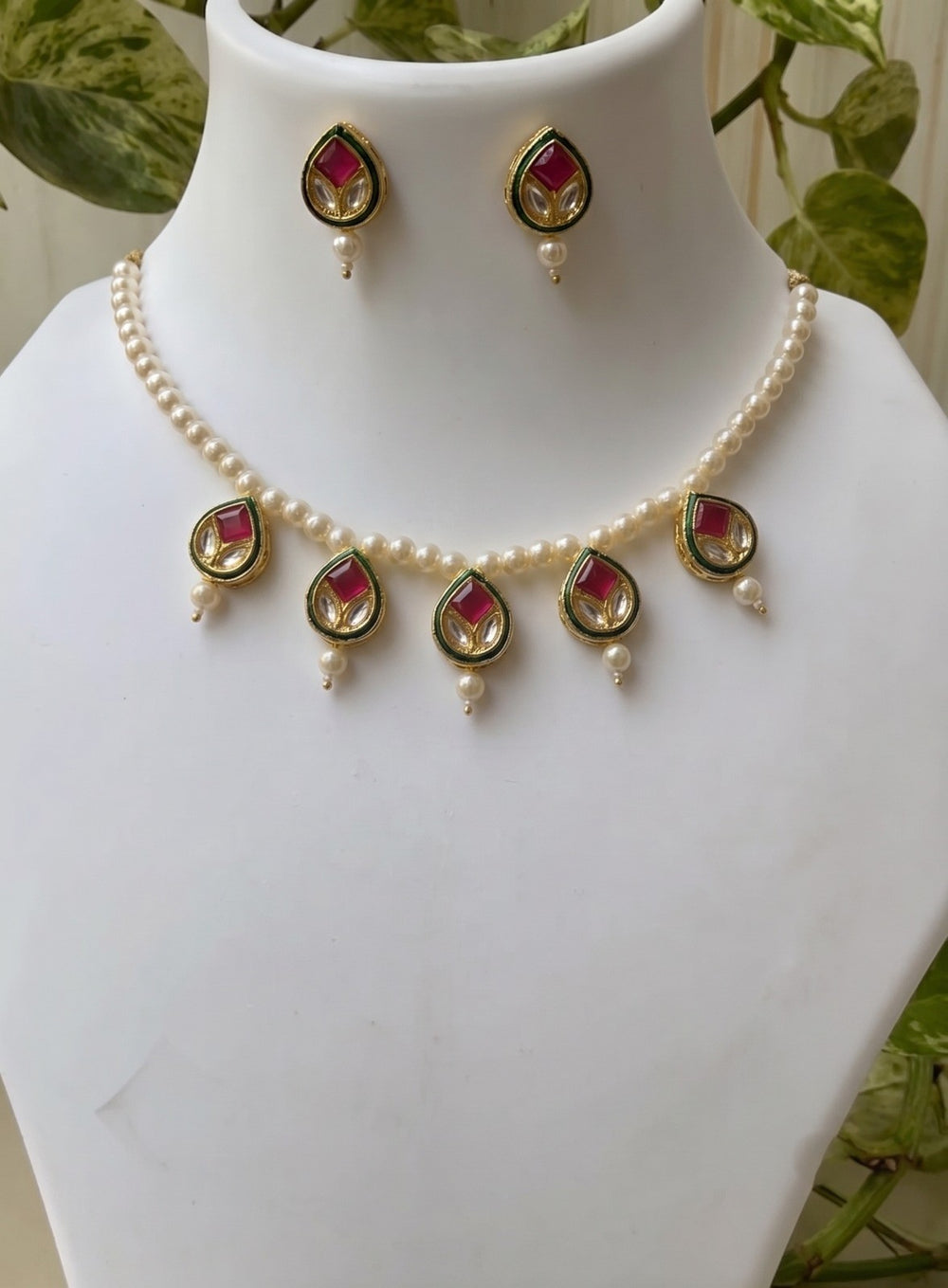 Gulabi Meera Kundan Set