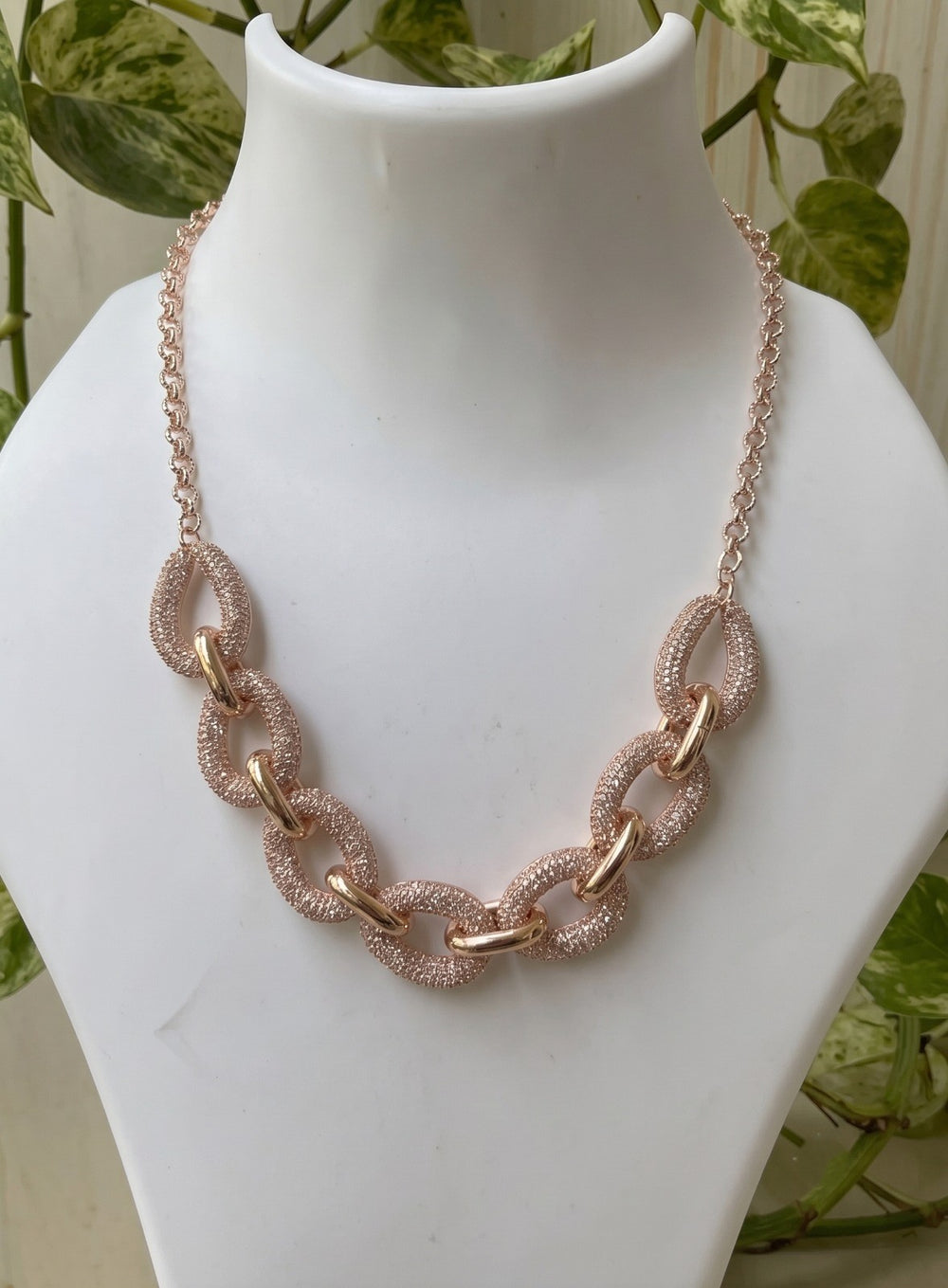 The Rose Gold Glitz Interlock Collar