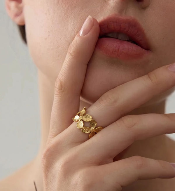 The Flora Bloom Band Ring