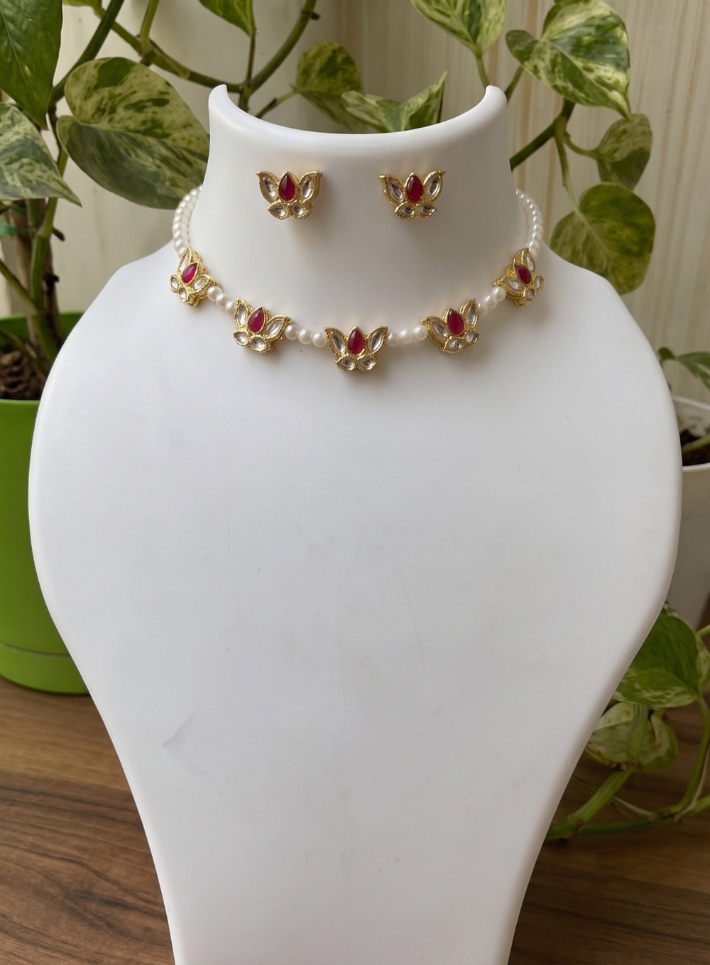 Mira Lotus Choker Set