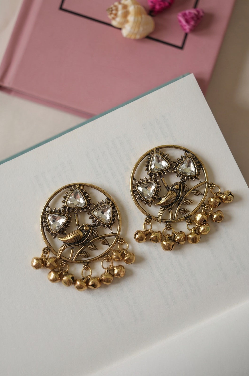 Chirpy Charm Kundan Studs