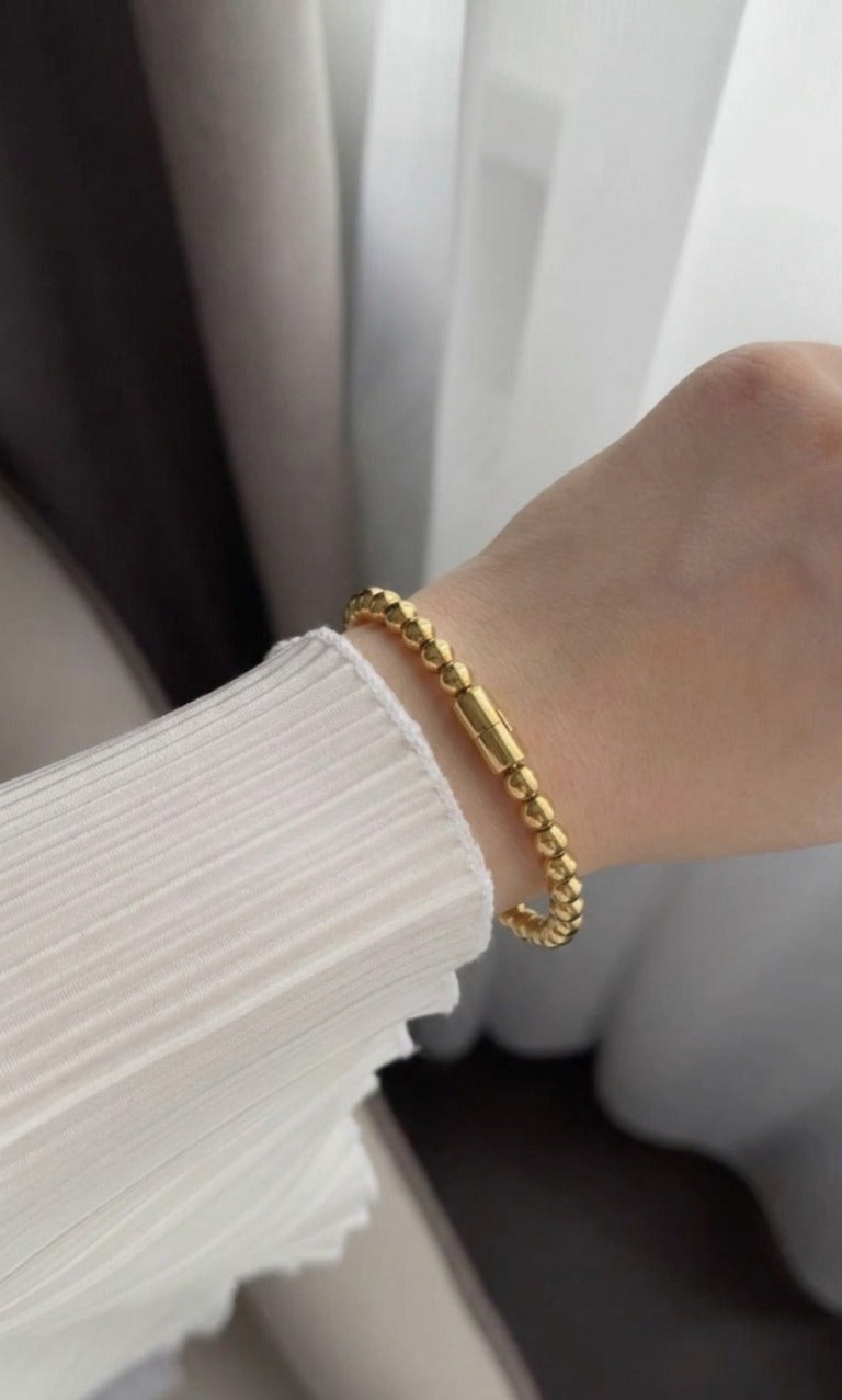 The Golden Dewdrop Bead Bracelet