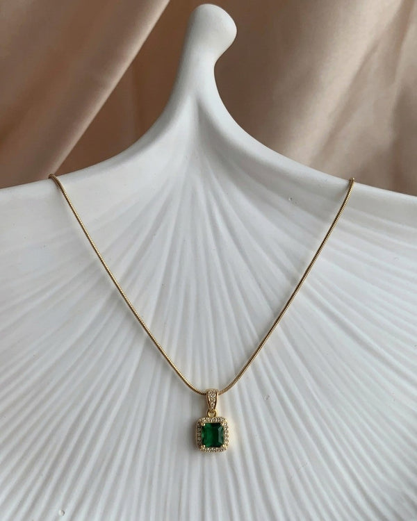 The Shahi Emerald Halo Pendant